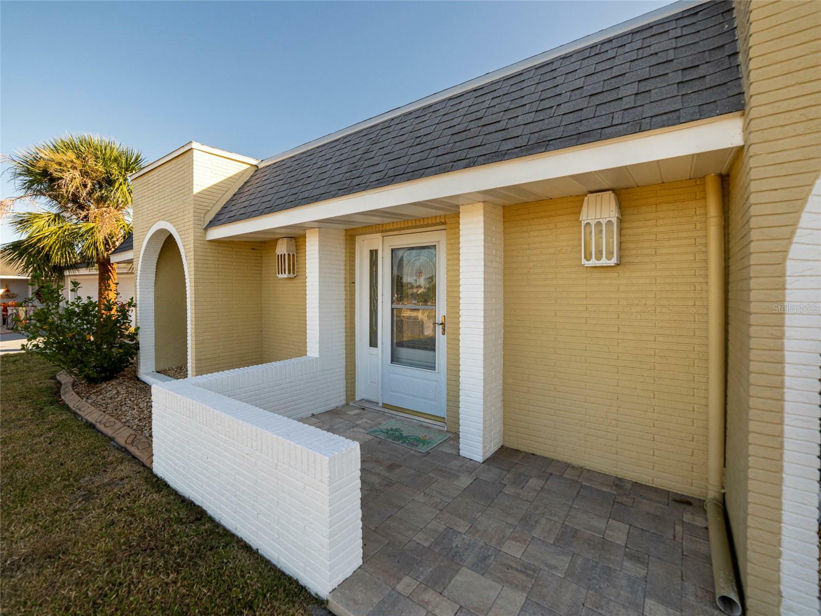 Property Photo:  603 Fox Hills Drive  FL 33573 