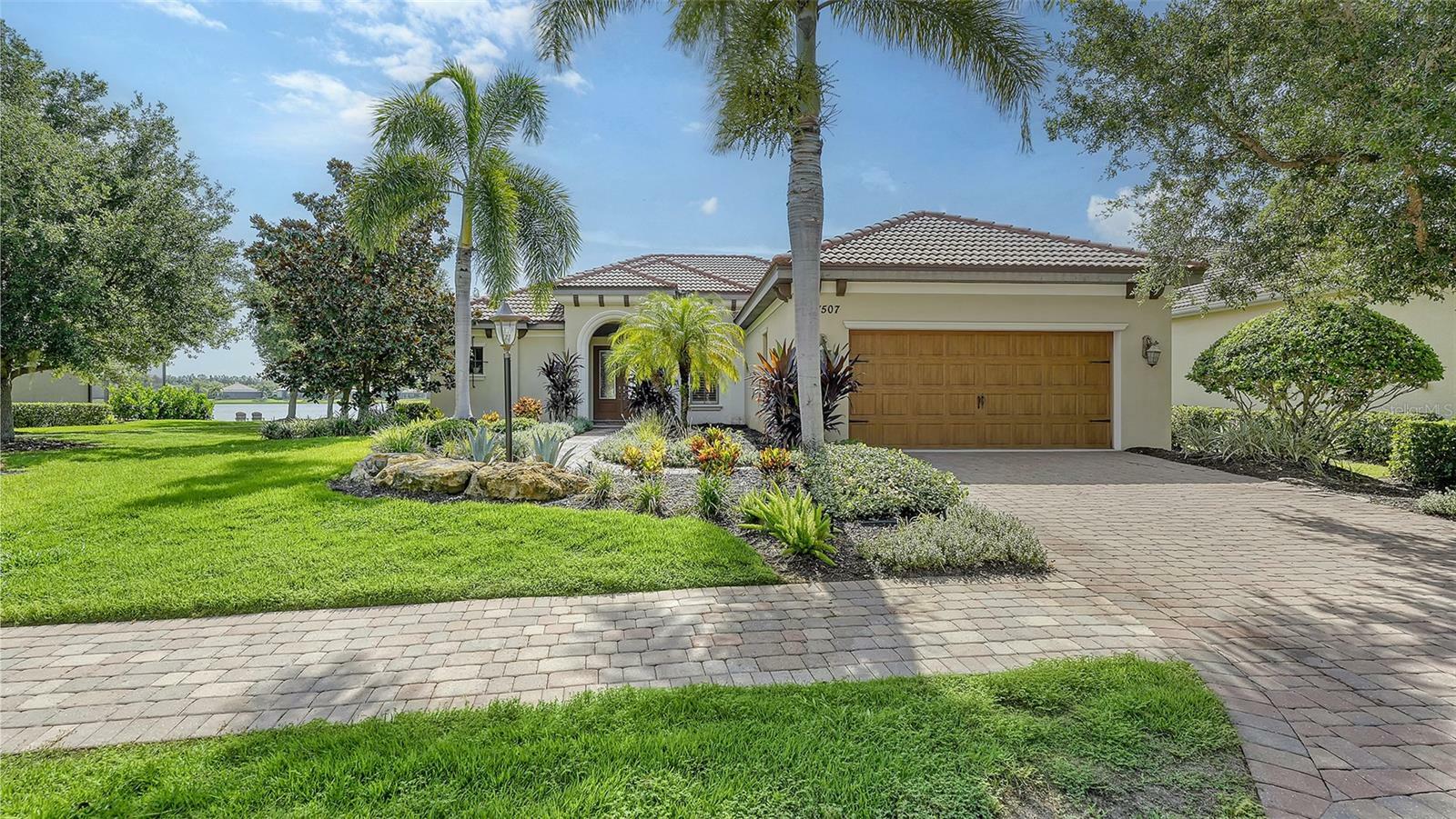 Property Photo:  7507 Haddington Cove  FL 34202 