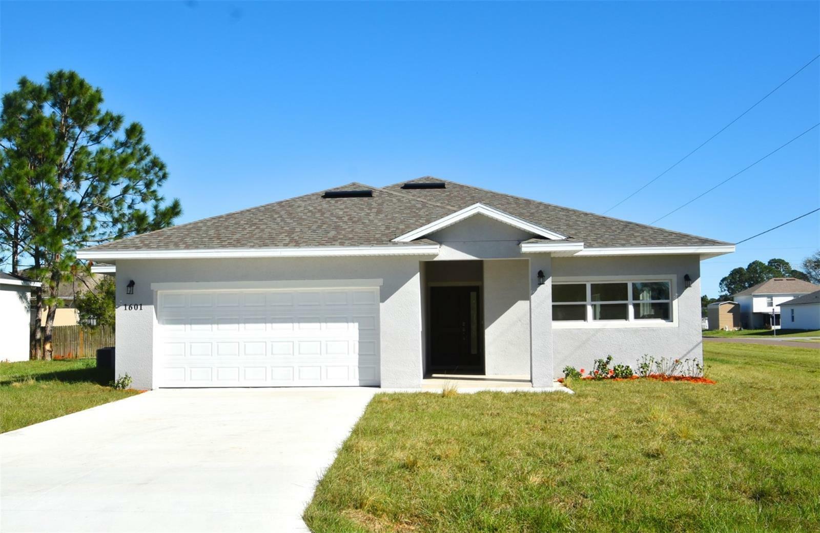 Property Photo:  1601 Tench Court  FL 34759 