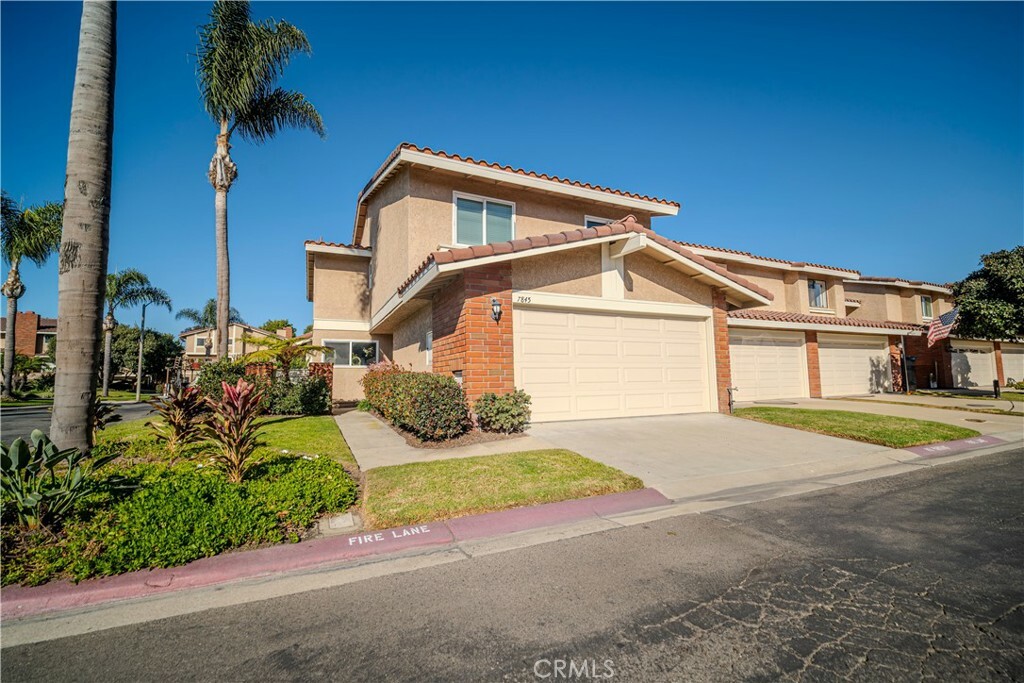 7845 Moonmist Circle  Huntington Beach CA 92648 photo