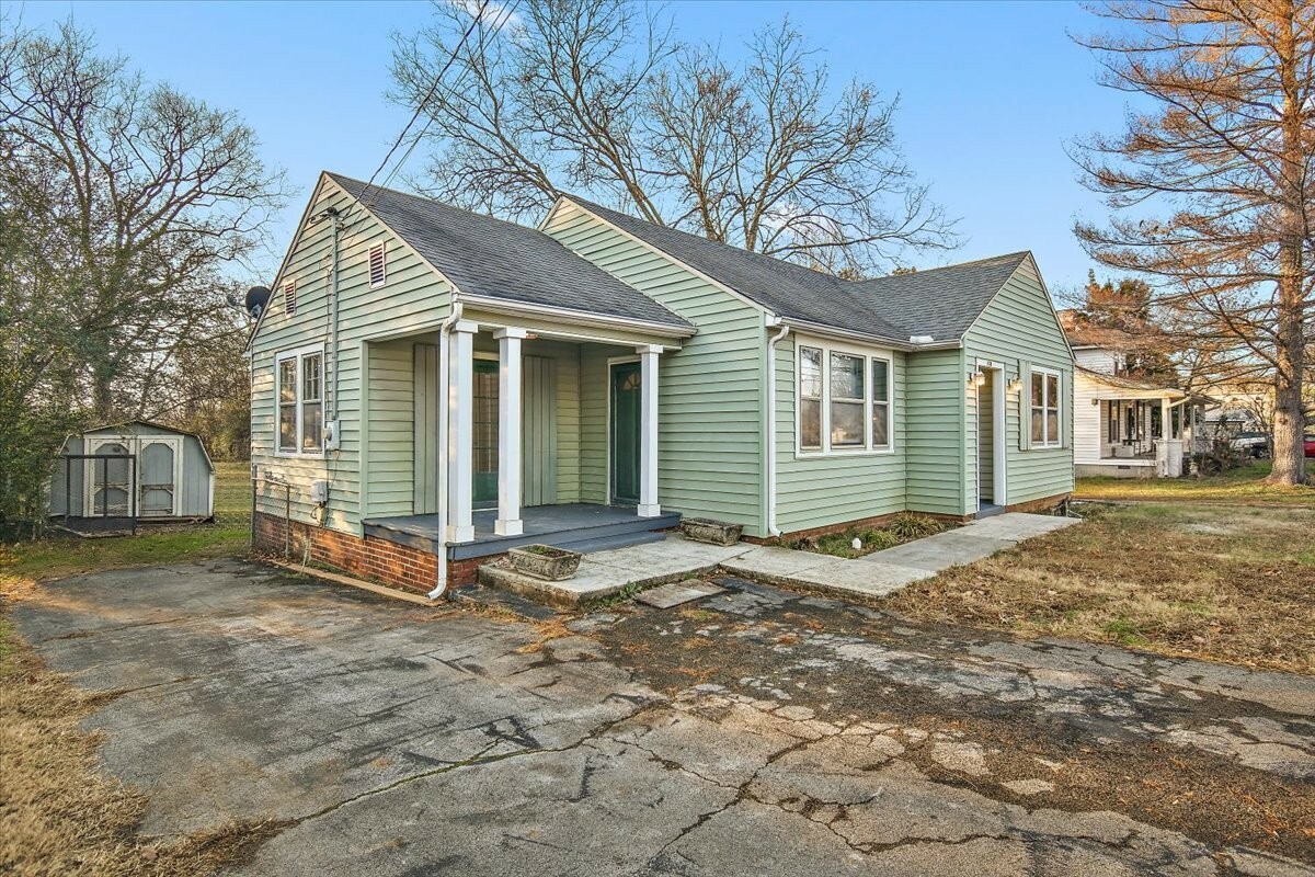 Property Photo:  604 S Brittain St  TN 37160 