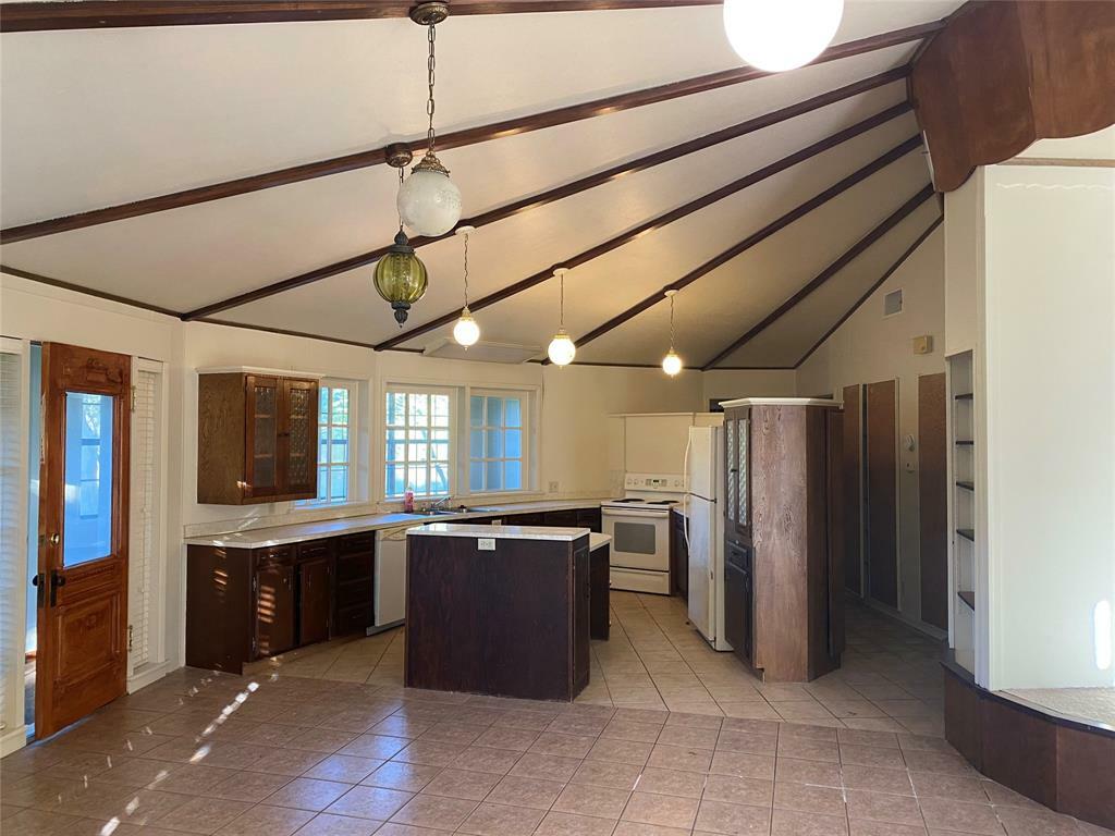 Property Photo:  1805 E Beverly Drive  TX 75110 