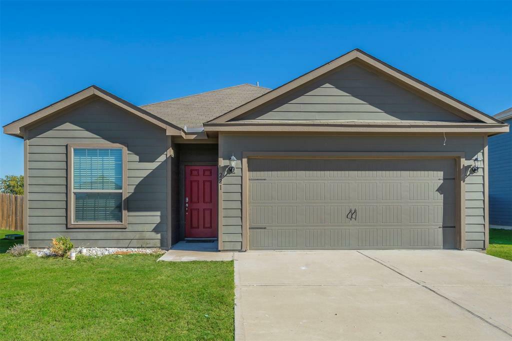 Property Photo:  221 Liberty Lane  TX 76084 