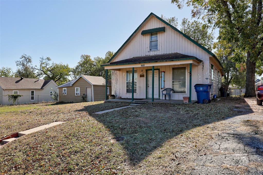 Property Photo:  1321 W Washington Avenue  OK 73044 