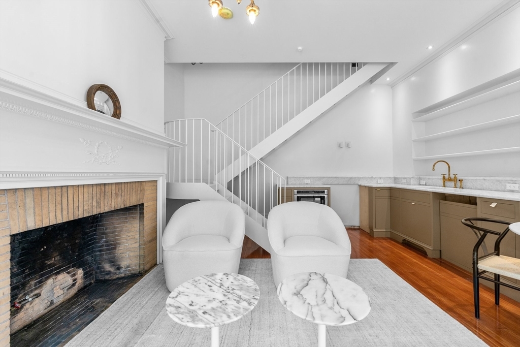 Property Photo:  320 Tappan Street 1  MA 02445 