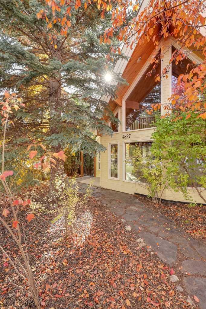 Property Photo:  4827 19 Avenue NW  AB T3B 0S6 