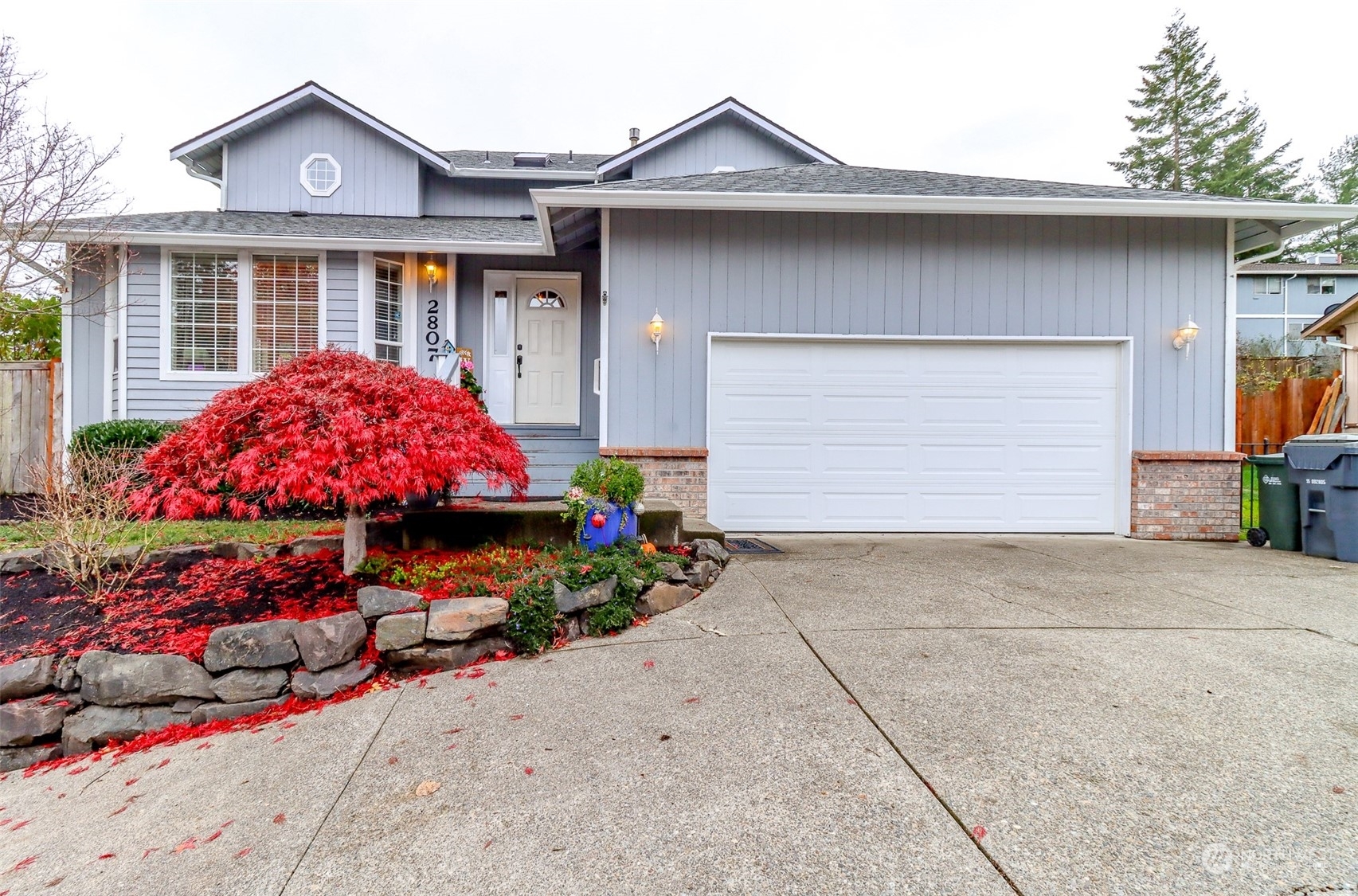 Property Photo:  2807 31st Street Pl SE  WA 98374 