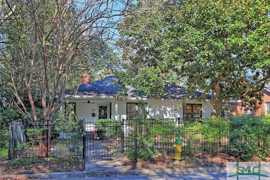 Property Photo:  512 Columbus Drive  GA 31405 