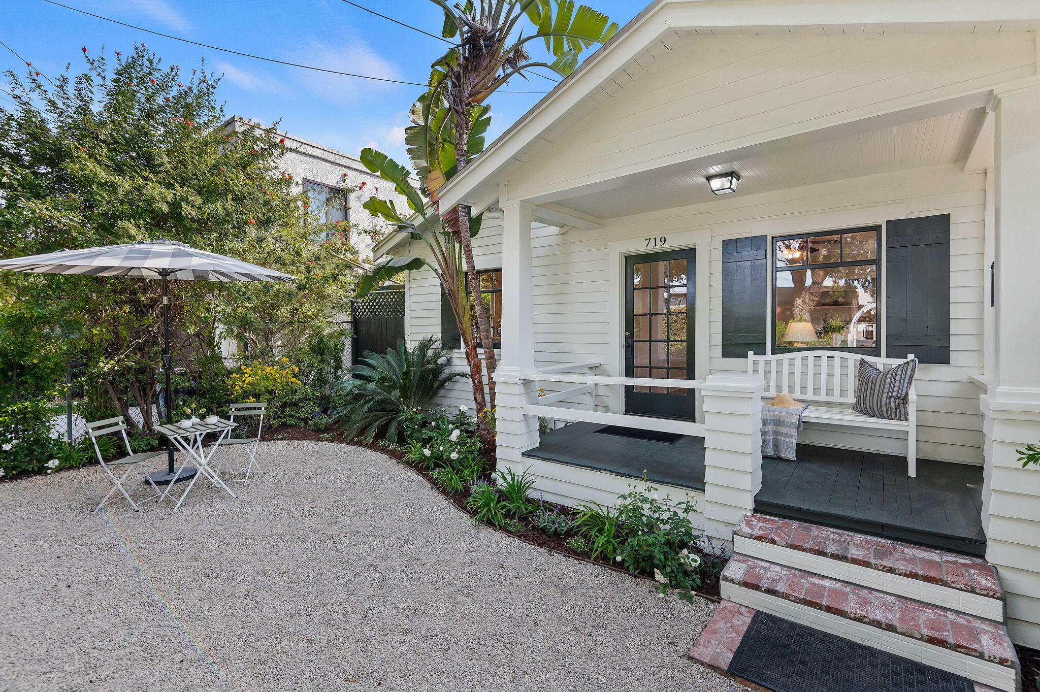 Property Photo:  719 W Arrellaga Street  CA 93101 