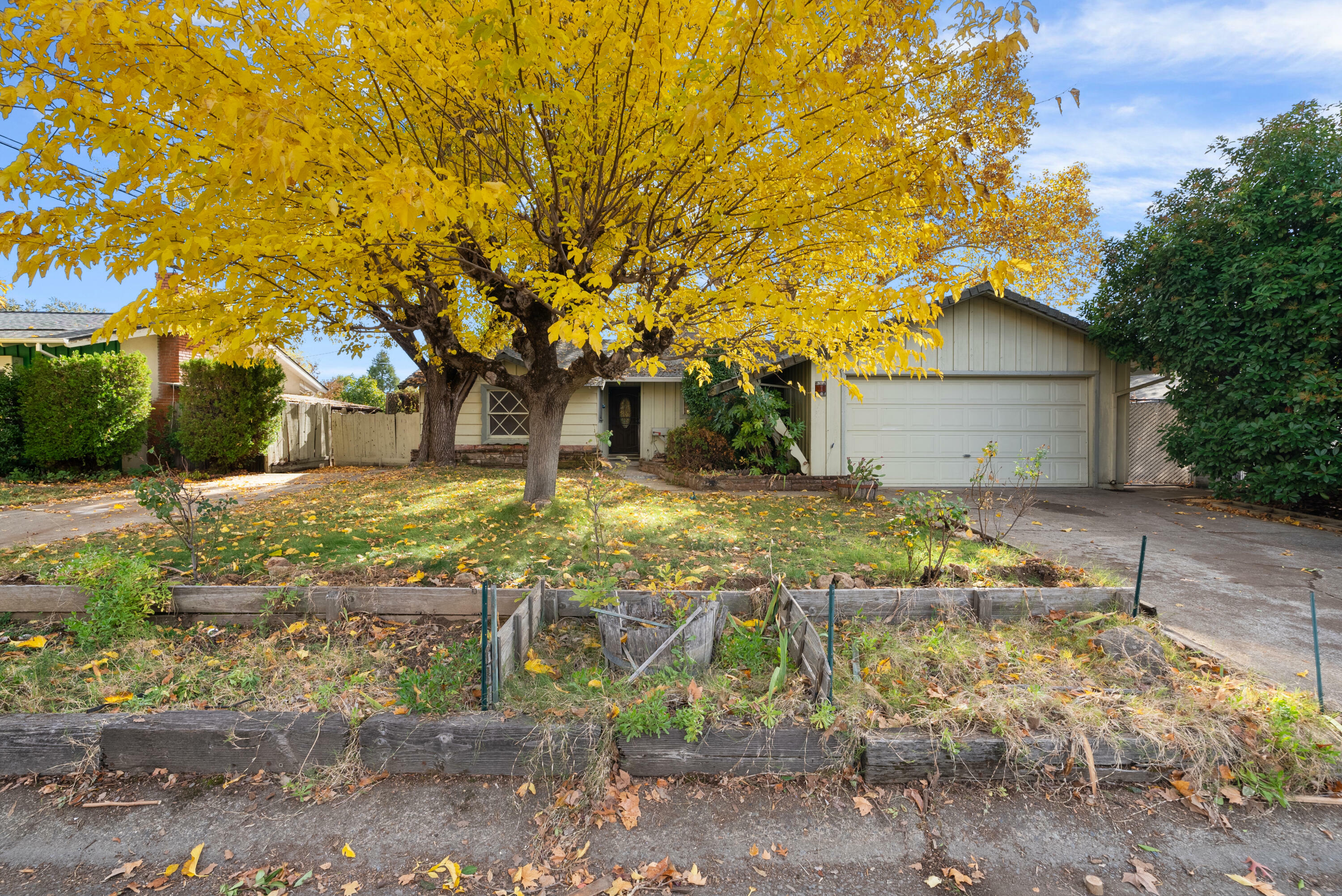 2091 Sycamore Drive  Redding CA 96001 photo