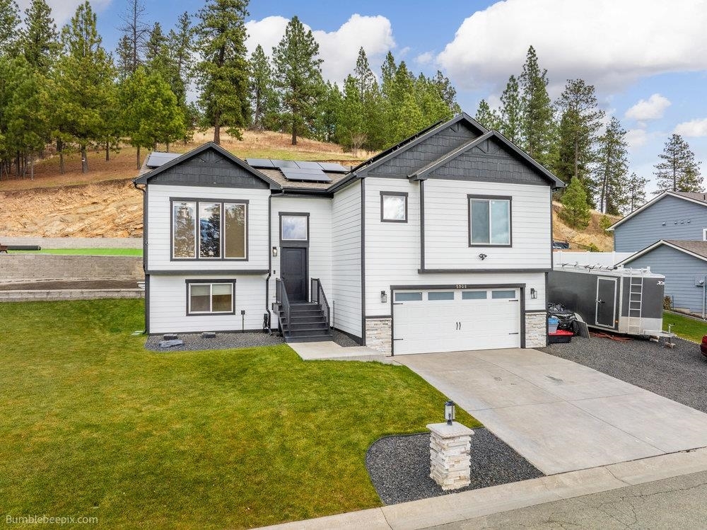 Property Photo:  5908 N Vista Grande Dr  WA 99027 