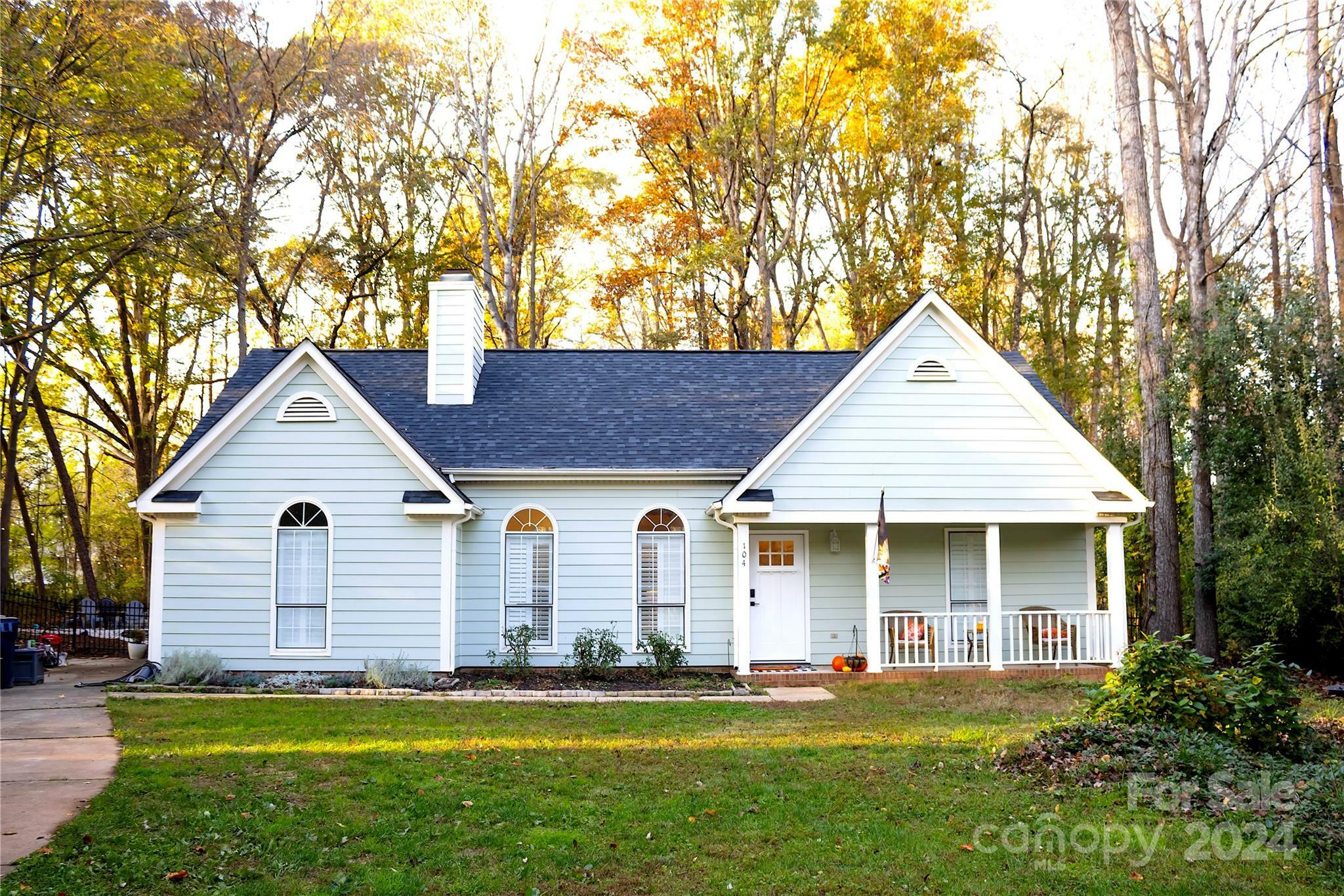 Property Photo:  104 Higgins Lane  NC 28078 