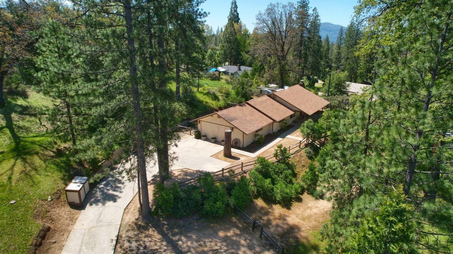 Property Photo:  50986 Road 632  CA 93644 