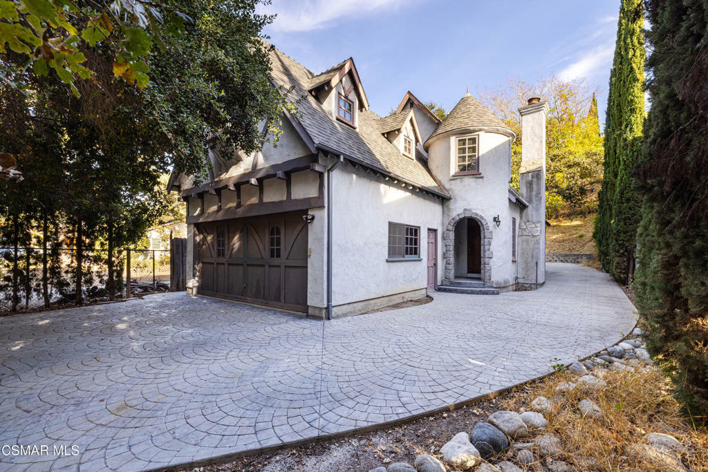 Property Photo:  488 Wilbur Court  CA 91360 