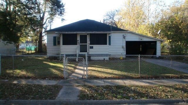 Property Photo: 1205 Oak Street MO 63834