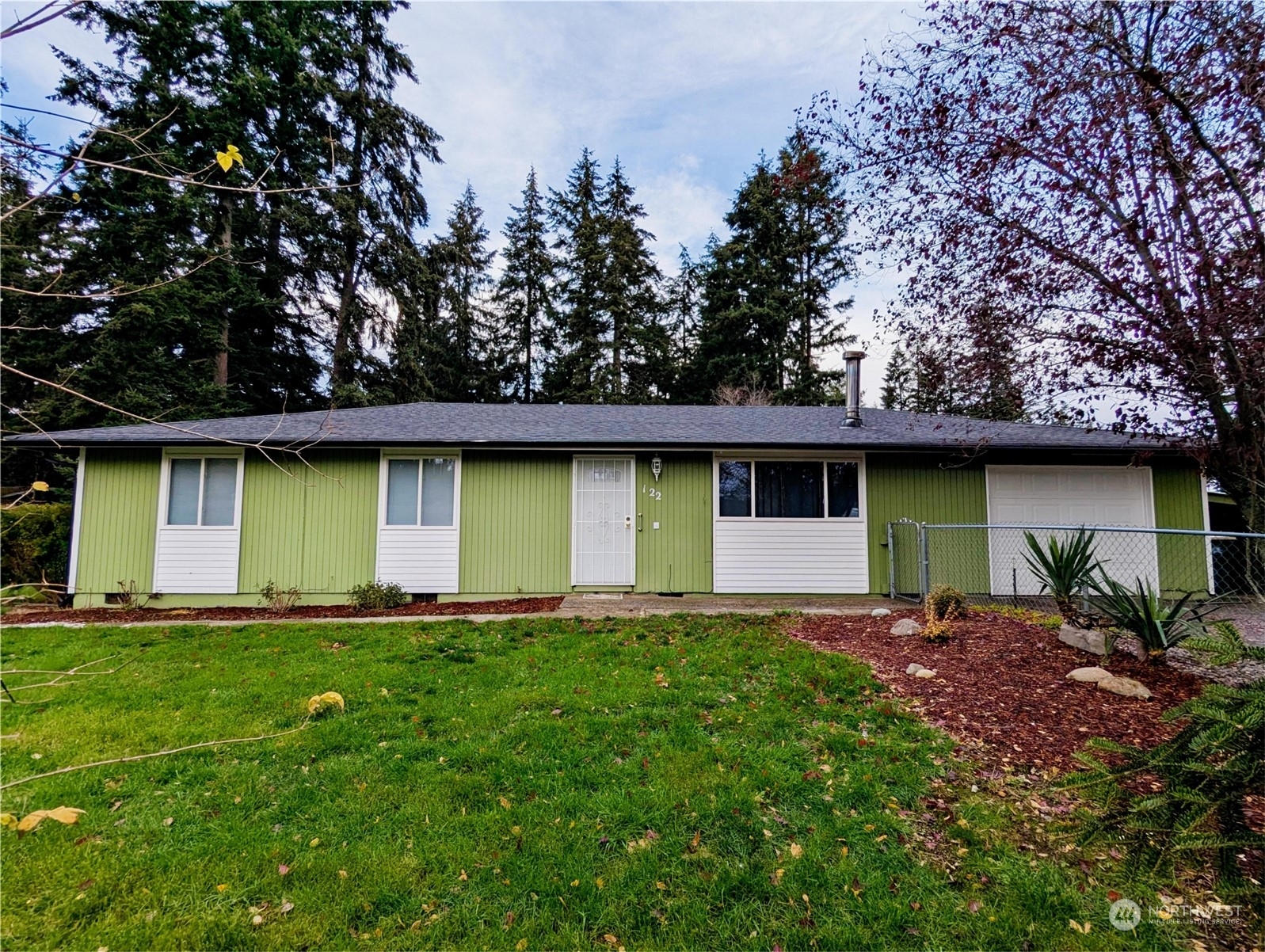 122 Raintree Loop SE  Rainier WA 98576 photo