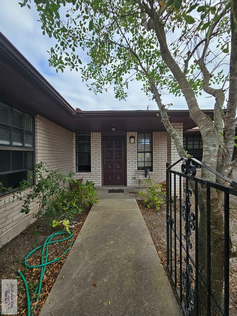 Property Photo: 2717 Hunters Crossing St. TX 78550