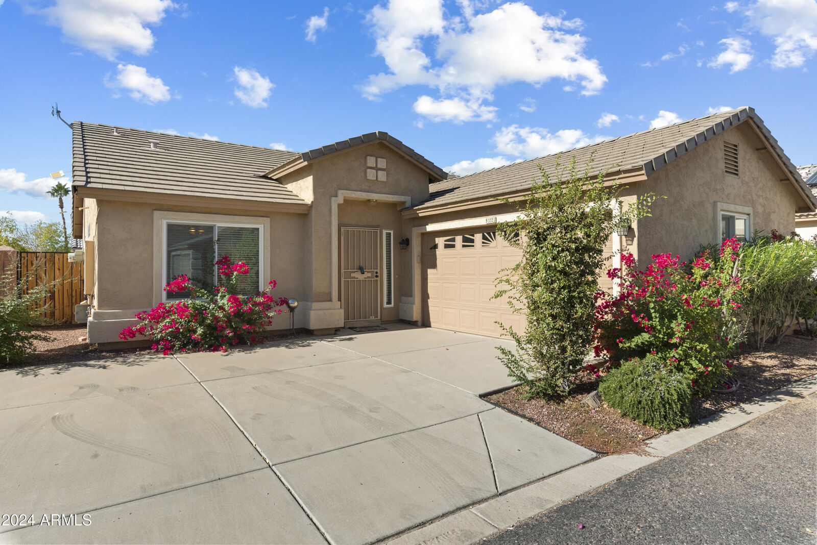 Property Photo:  3324 E Tierra Buena Lane  AZ 85032 