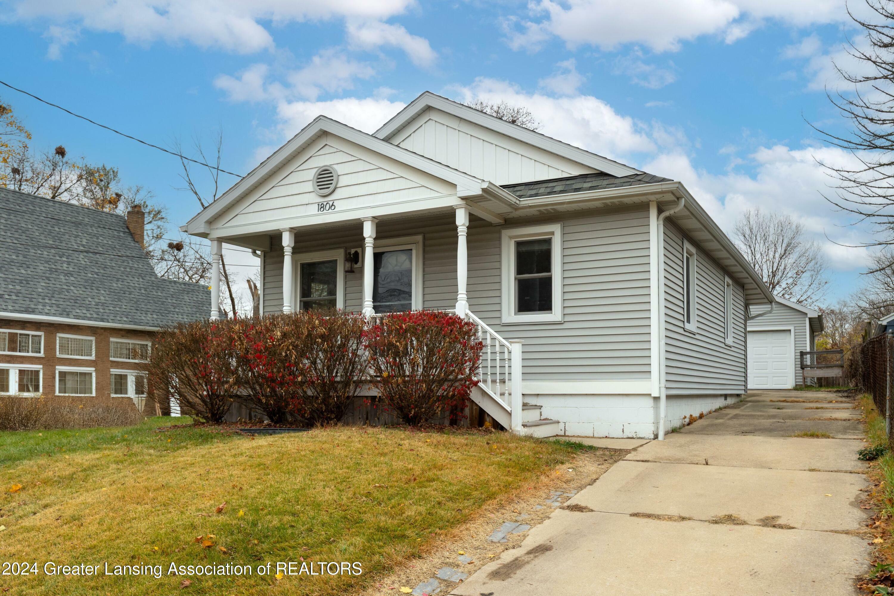 Property Photo:  1806 Vermont Avenue  MI 48906 