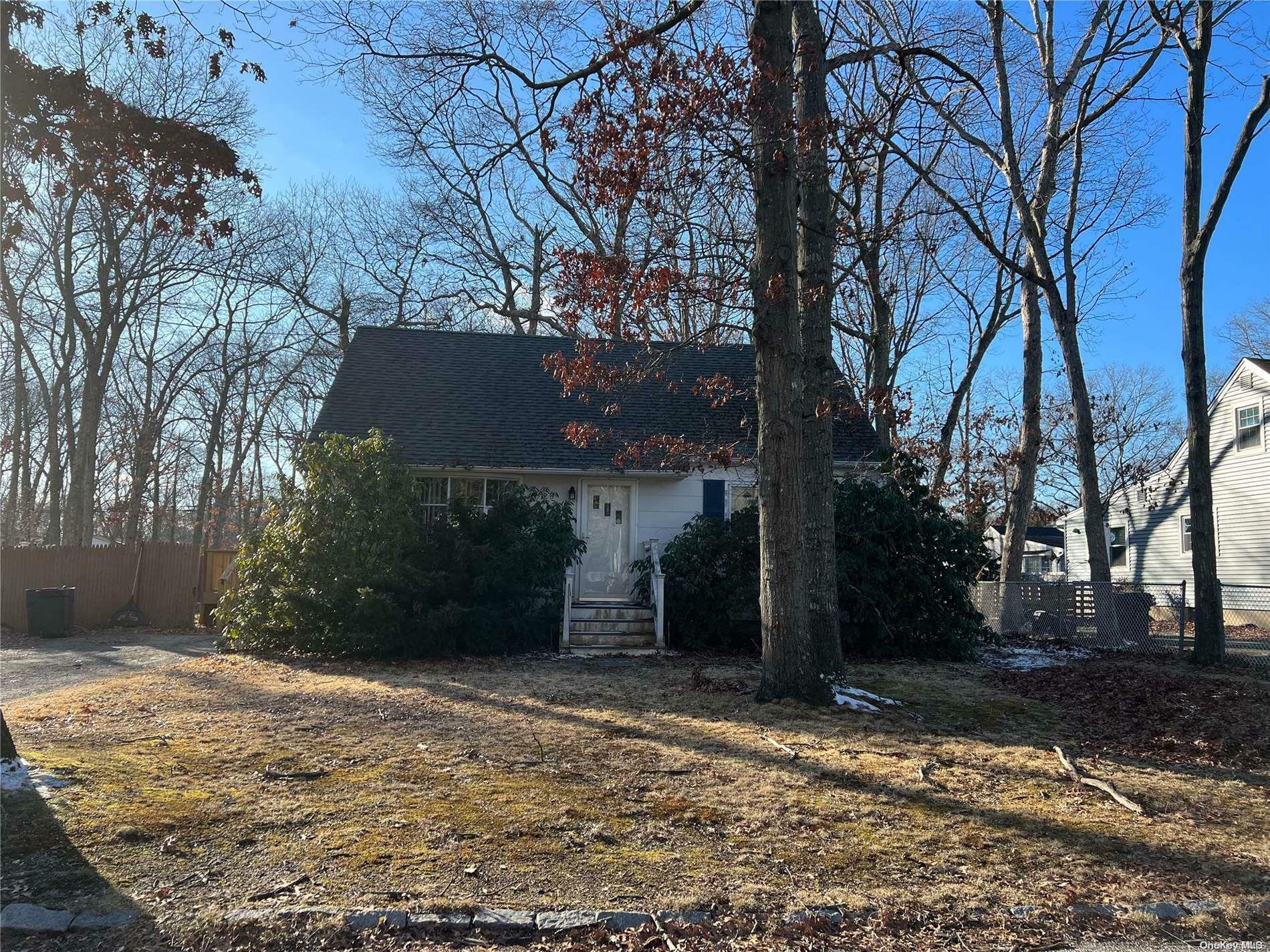 Property Photo:  28 Corchaug Trail  NY 11961 