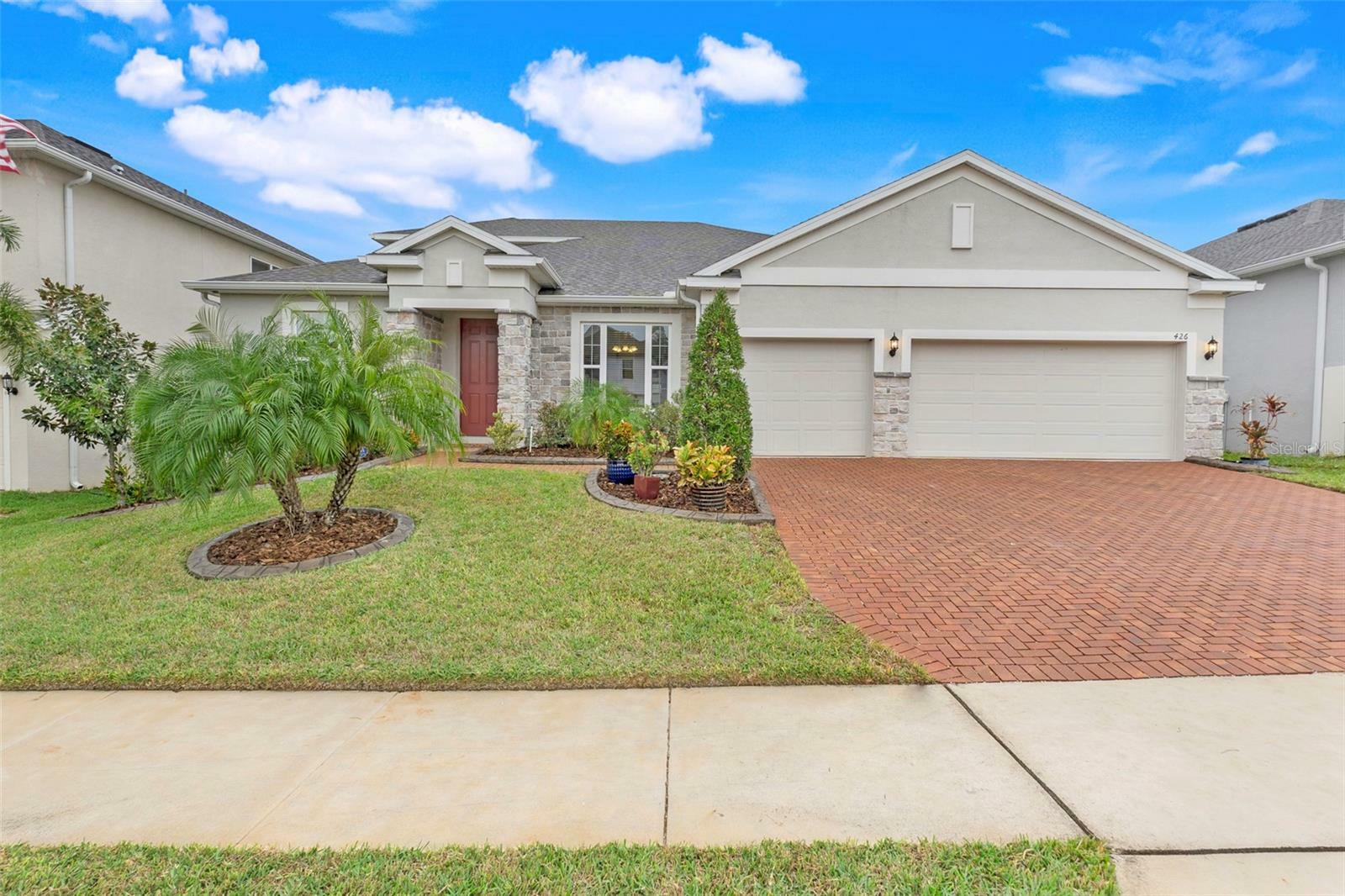 Property Photo:  426 Cheeota Court  FL 34715 