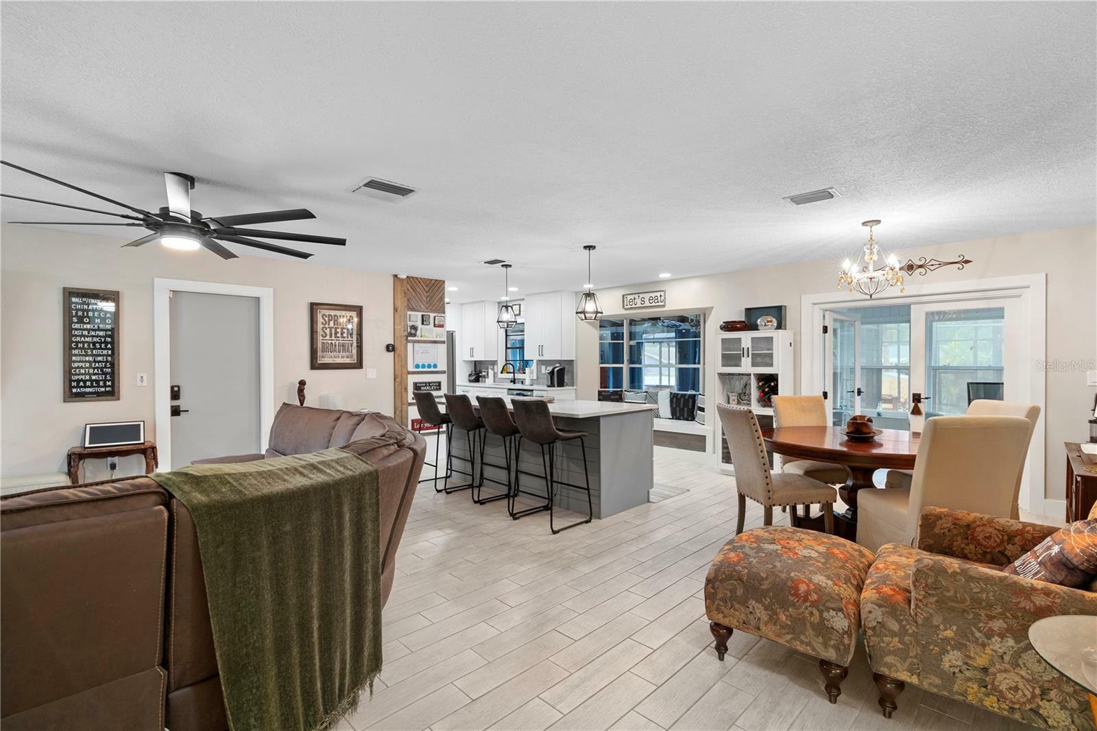Property Photo: 47 Community Drive FL 32713
