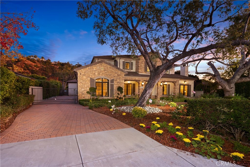 Property Photo:  1668 Highland Oaks Drive  CA 91006 