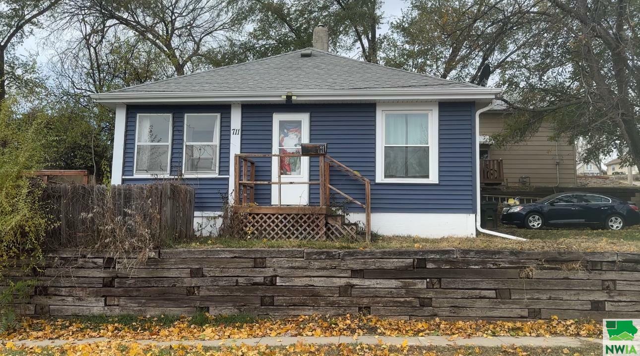 Property Photo:  711 John Street  IA 51103 