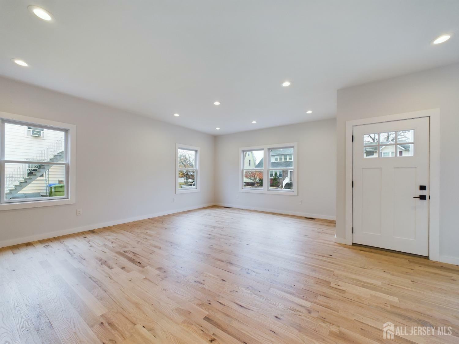 Property Photo:  34 Jefferson Avenue  NJ 08817 