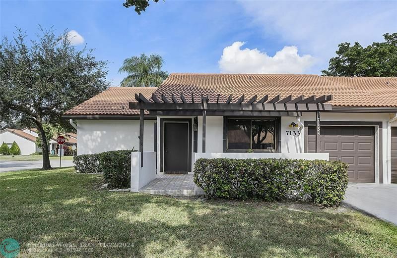 Property Photo:  7133 Wisteria Way  FL 33321 