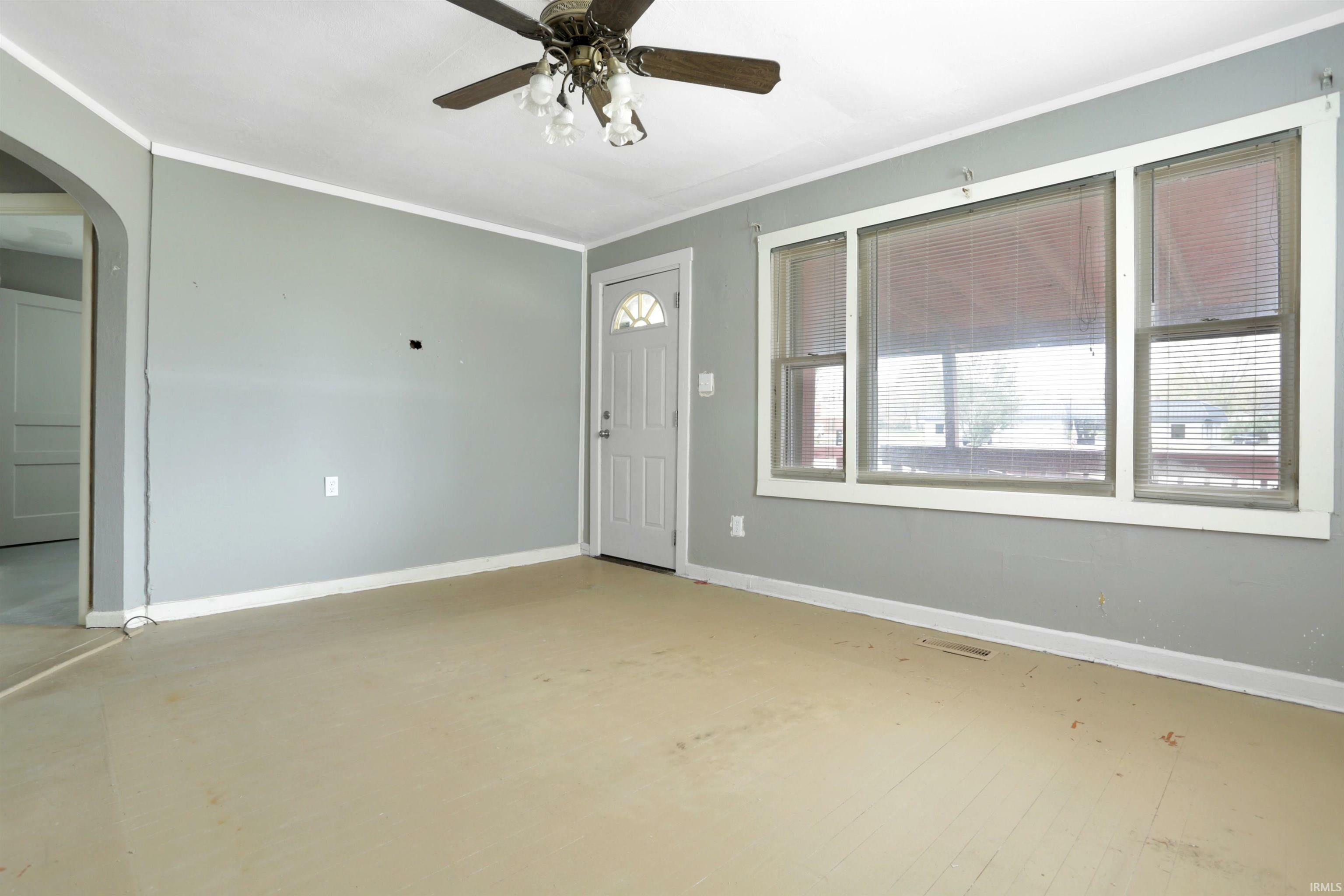 Property Photo:  304 E Lincoln Avenue  IN 47610 