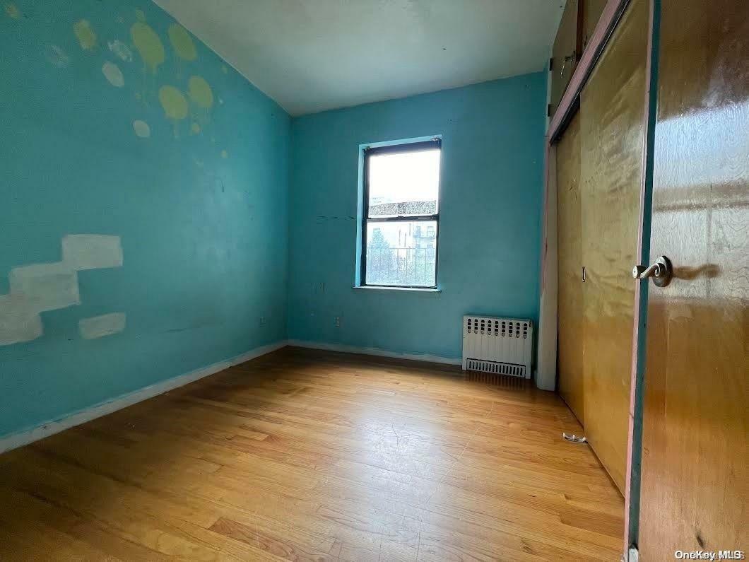 Property Photo:  21-37 33rd Street 3E  NY 11105 