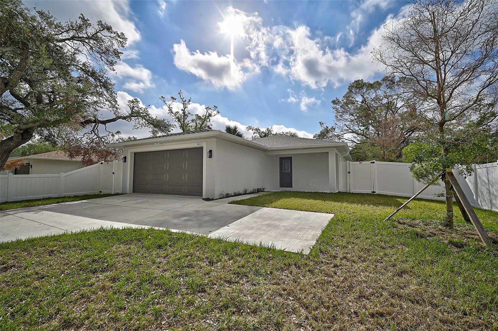 Property Photo:  1422 19th Street  FL 34234 