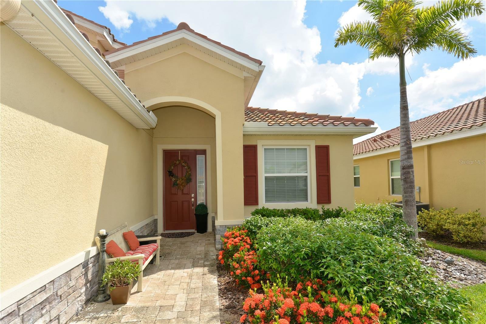 Property Photo:  2926 Esmeralda Drive  FL 34243 