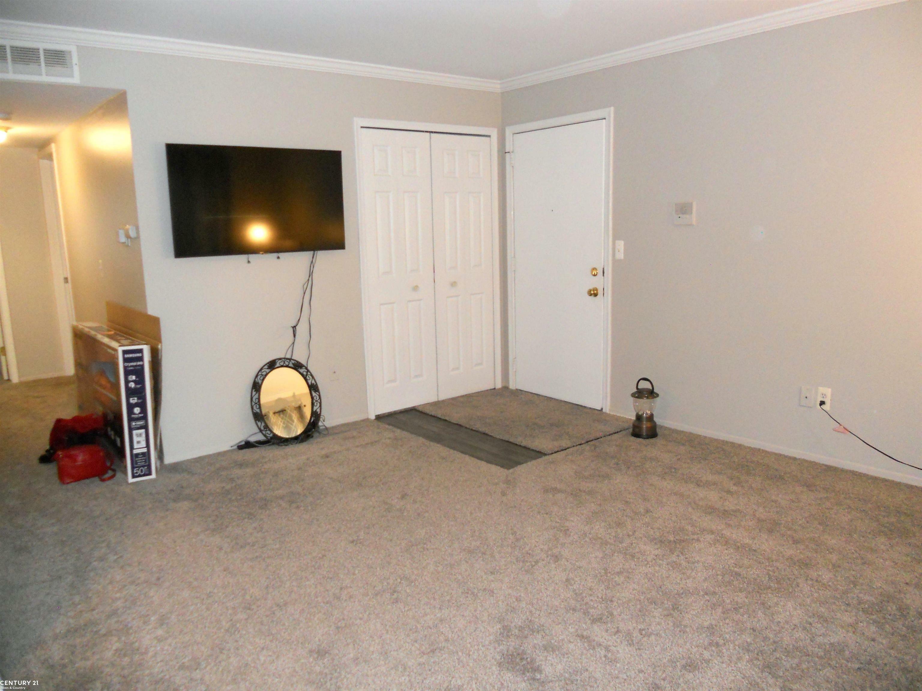 Property Photo:  51312 Johns Drive 51312  MI 48047 