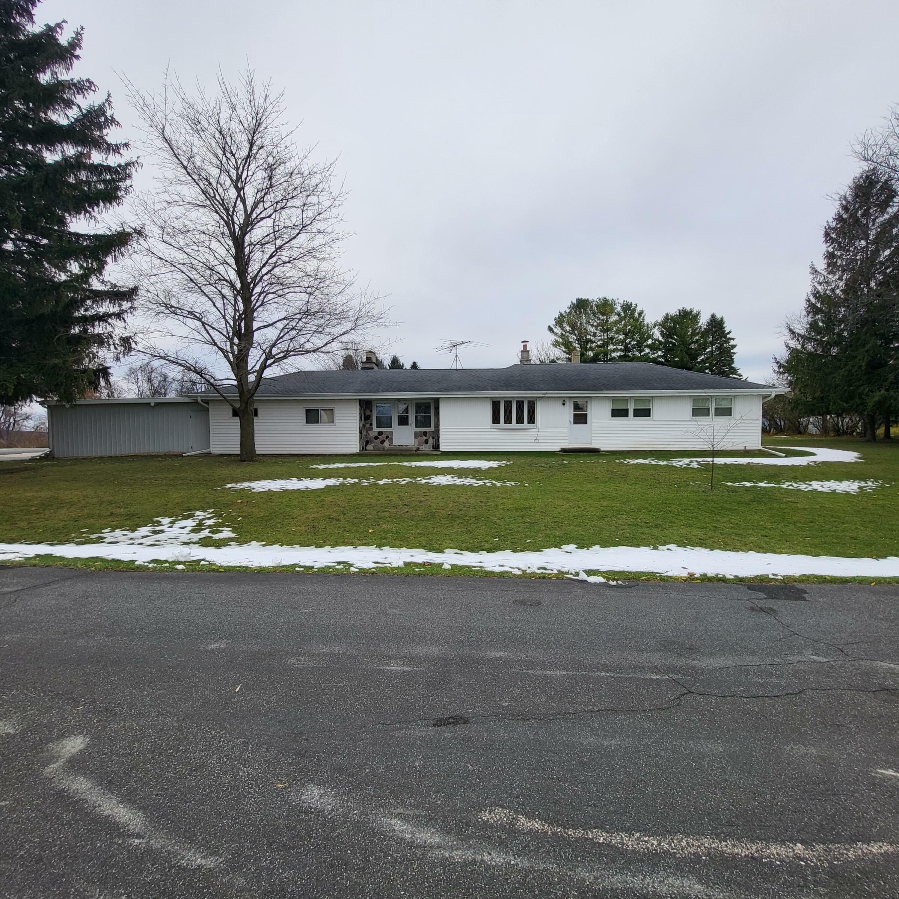 Property Photo:  N4071 Hilltop Rd  WI 53078 