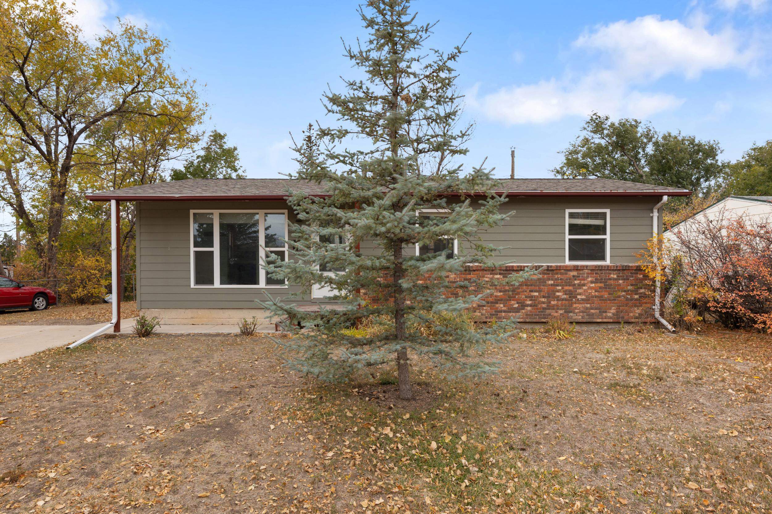 Property Photo:  1317 Racine Street  SD 57701 