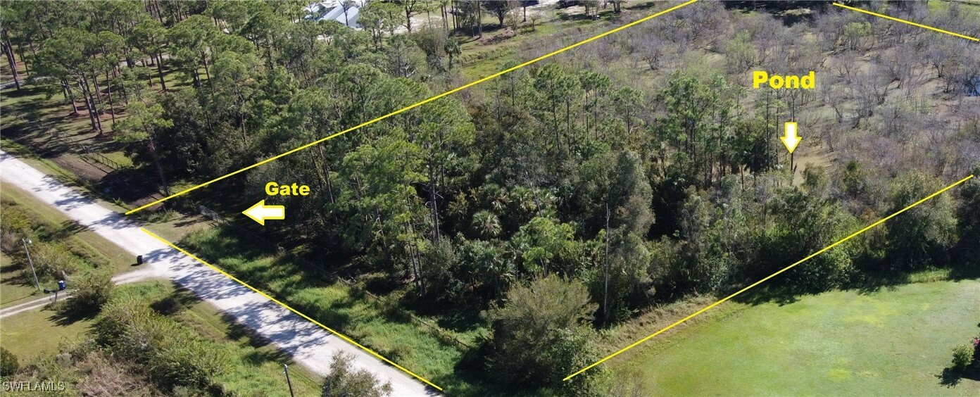 Property Photo:  9750 Quail Hollow Road  FL 33917 