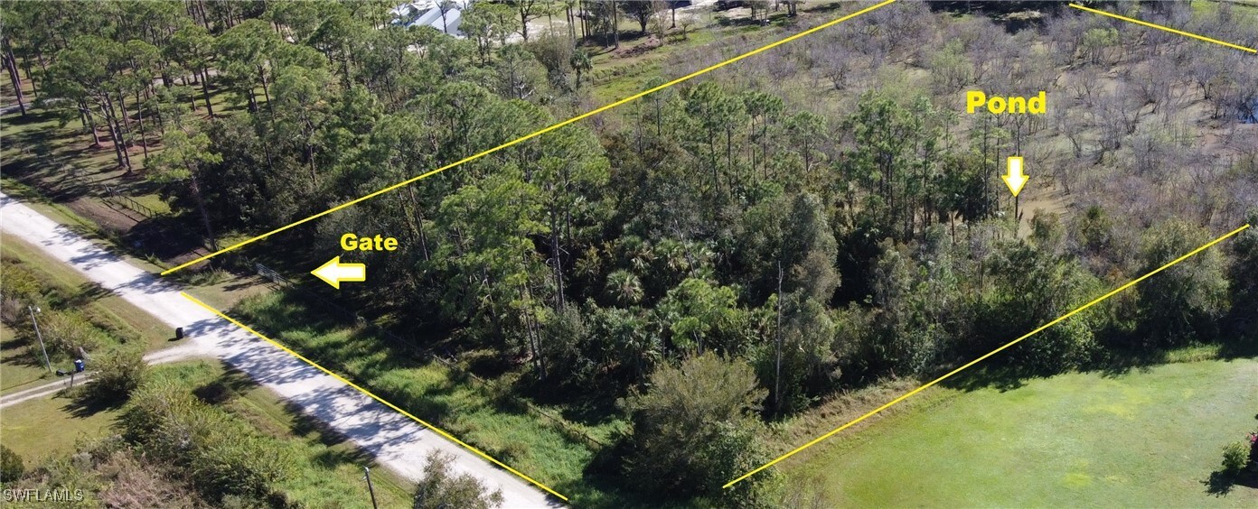 Property Photo: 9750 Quail Hollow Road FL 33917