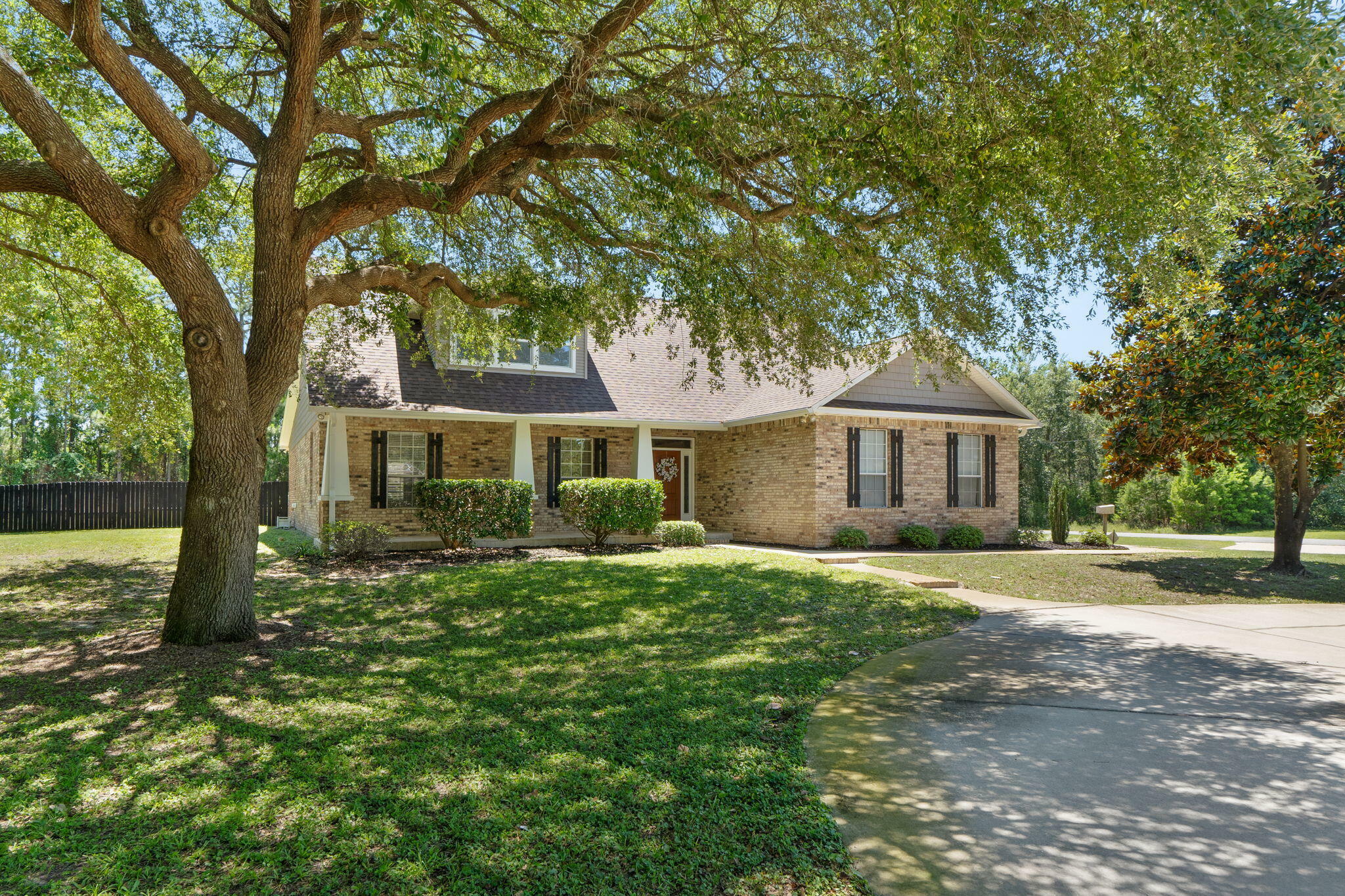 Property Photo: 1876 Edgewood Drive FL 32566