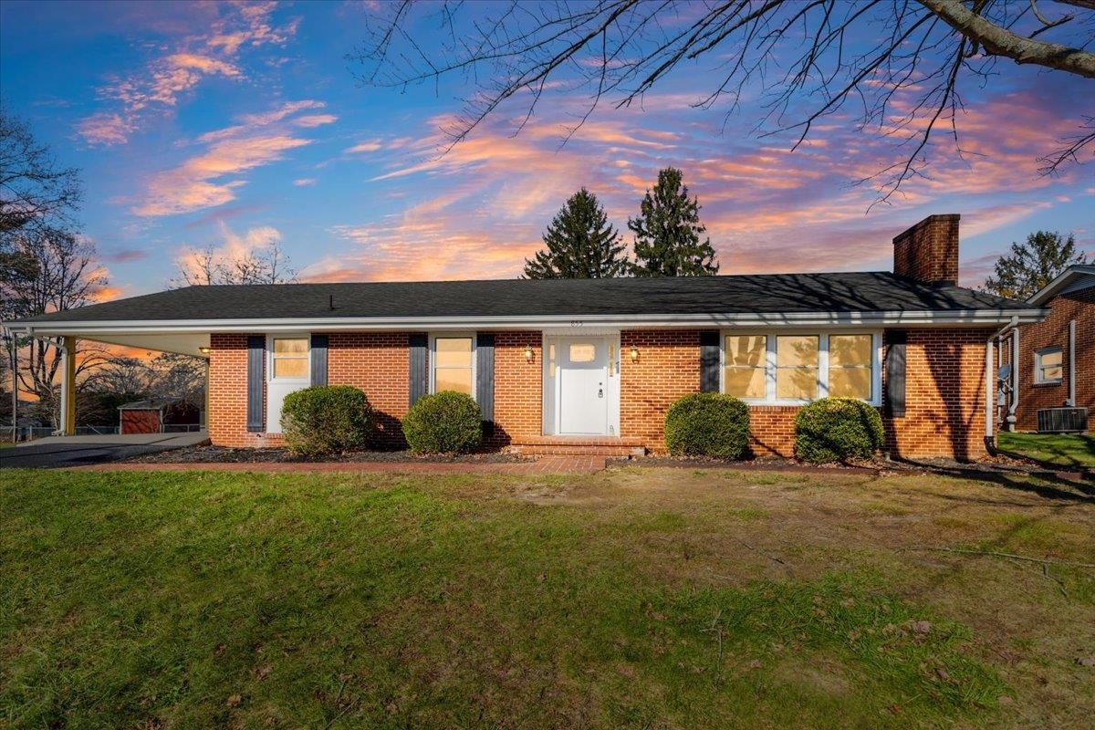 Property Photo:  855 Mountain View Drive  VA 24073 