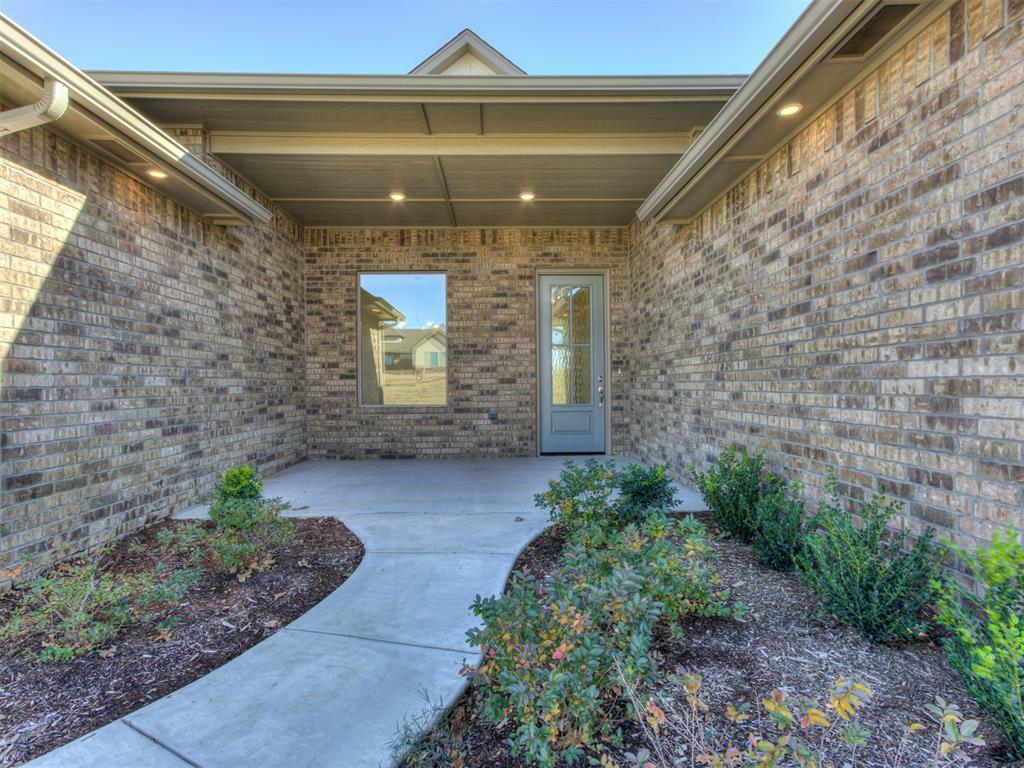 Property Photo:  7740 Leoma Lane  OK 73150 