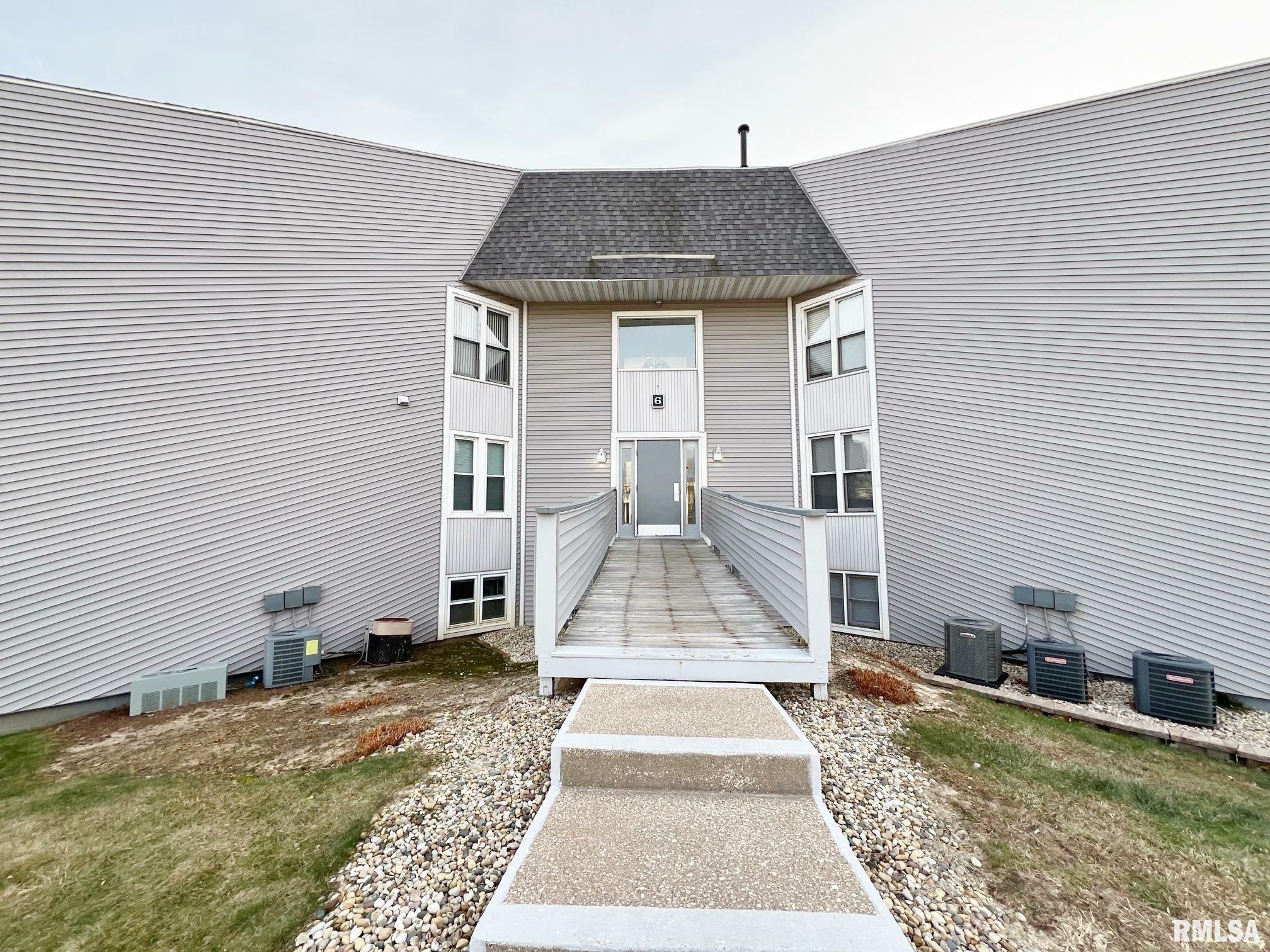 Property Photo:  2632 W Willowlake Drive 612  IL 61614 