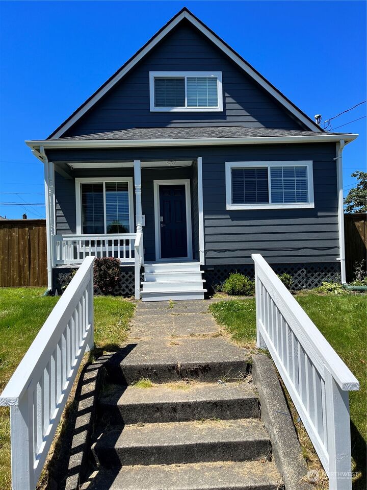 4512 N Ferdinand Street  Tacoma WA 98407 photo