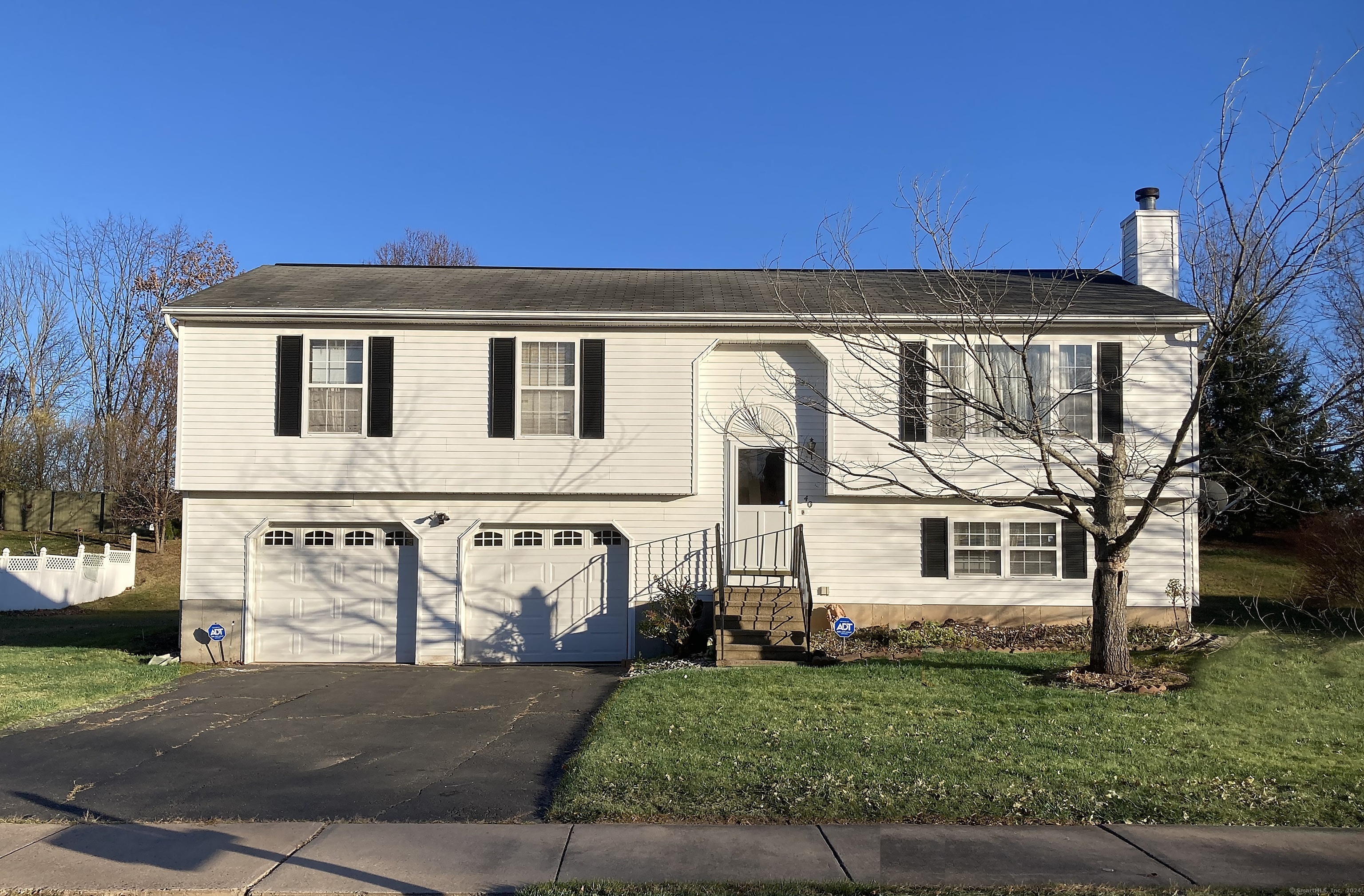 Property Photo: 40 Brentwood Lane CT 06095
