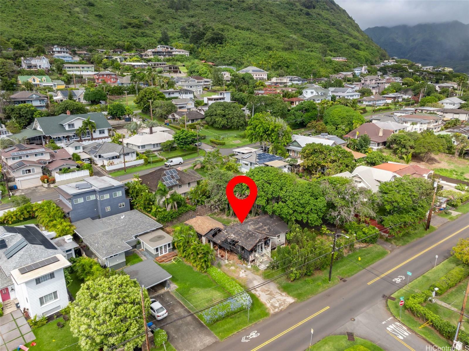 Property Photo:  2402 E Manoa Road  HI 96822 