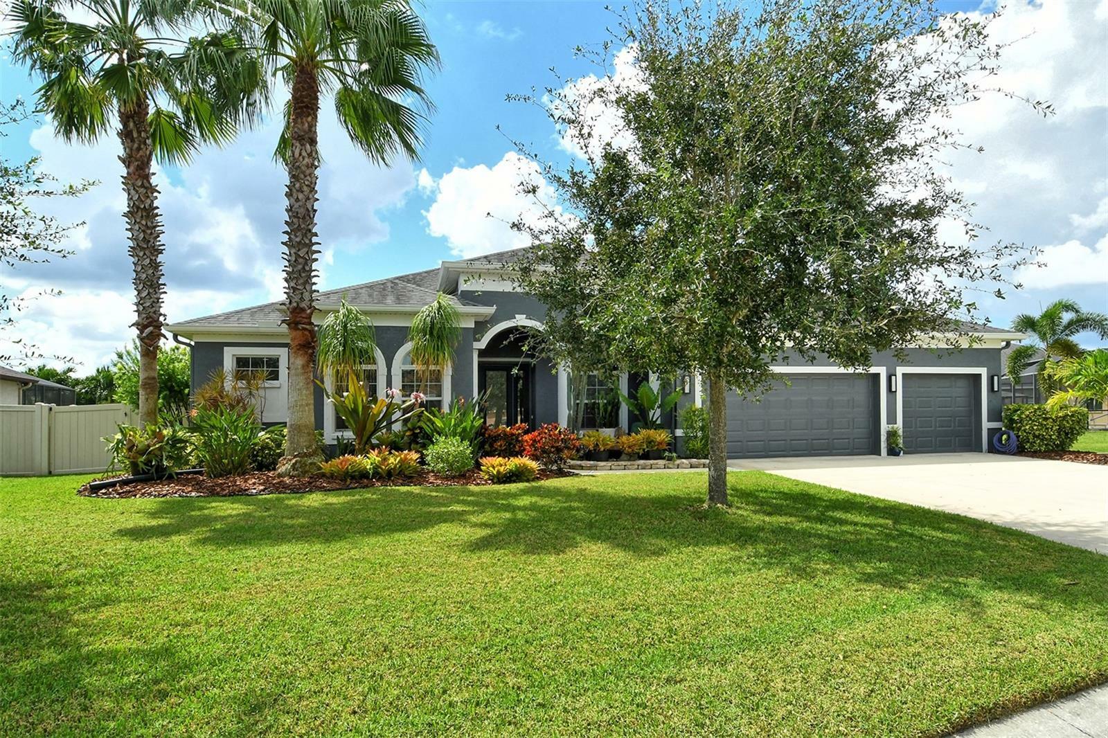 Property Photo: 4931 131st Drive E FL 34219
