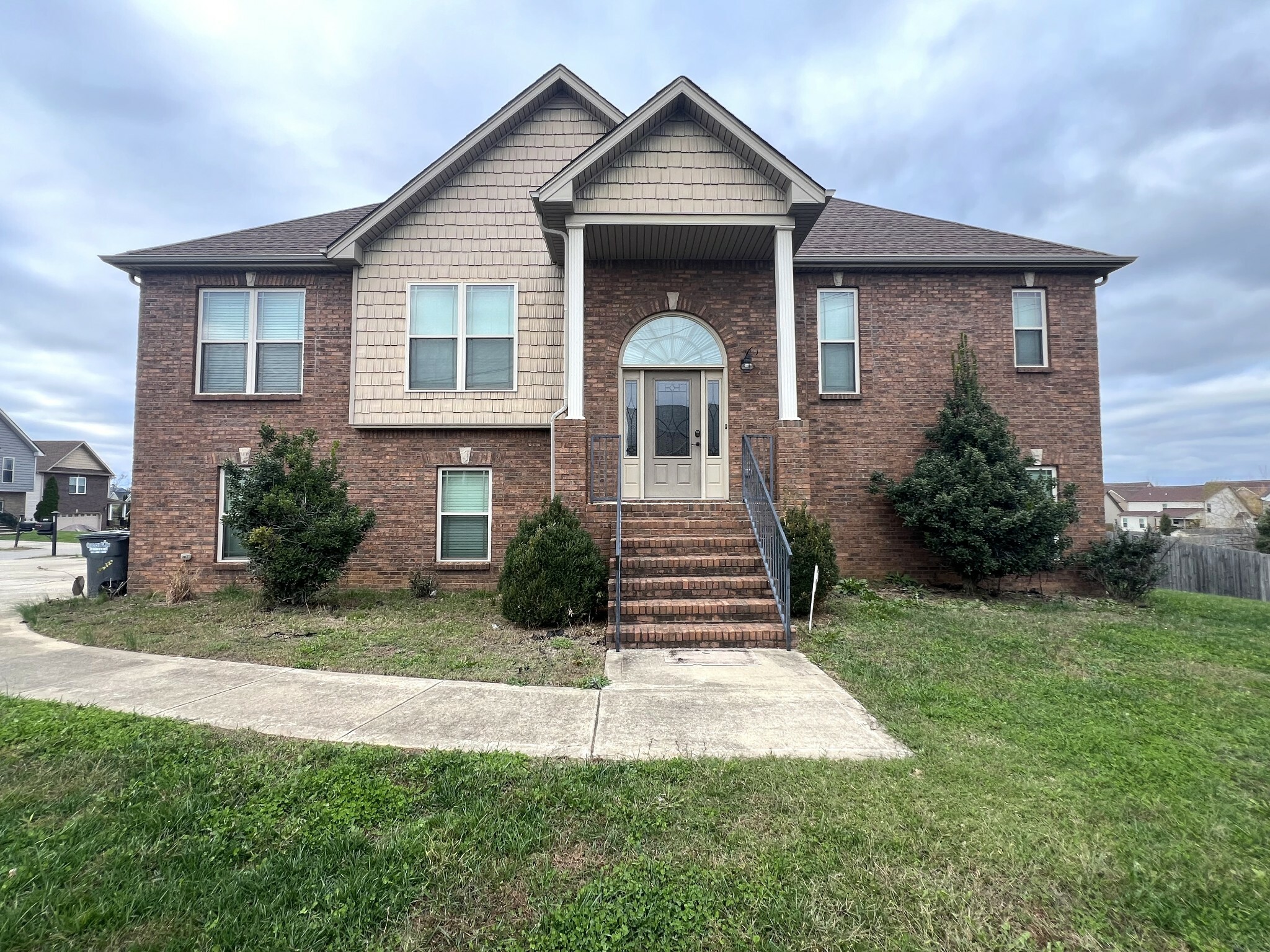 Property Photo:  1701 Winterhaven Ct  TN 37042 