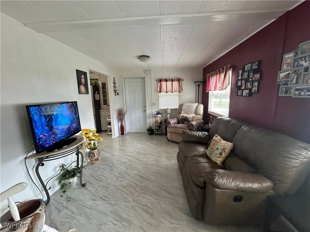 Property Photo:  857 Manatee Road  FL 34114 