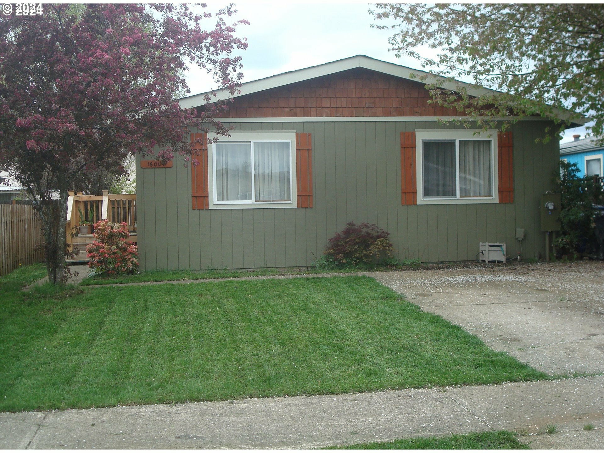 Property Photo:  16004 NE 10th Cir  WA 98684 